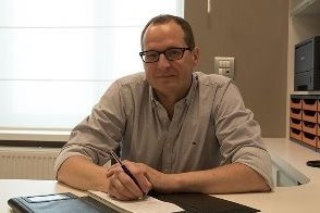 Dr. Joost Veryser Dr. Joost Veryser